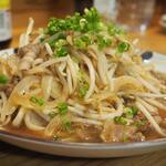 卓 - 豚もやし炒めその３