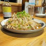 卓 - 豚もやし炒めその２