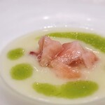 パトゥ - 岡山産 白皇桃とセロリの冷たいスープ