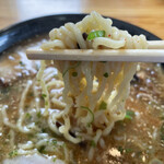 金ちゃん - 味噌スープが絡むちぢれ麺