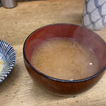 天ぷら 中山 - 味噌汁、かなり熱くてイイ