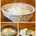 Hisamoto - 炊きたてご飯がほっかほか！
                        なめこと豆腐に三つ葉のお味噌汁、香の物は長芋に胡瓜の糠漬け、脇役達の美味しさにいつもほっとさせてもらってます♪