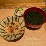 もちづき - 松茸ご飯と鰻の炊き込みご飯　アオサ汁　香の物