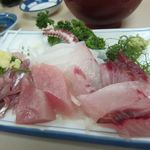 Shokujidokoro maruni - 刺身定食