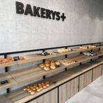 BAKERYS+ - 店内