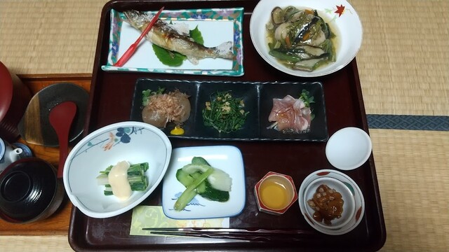 ゑびす屋（エビスヤ）｜山形・大蔵村の隠れ家旅館・民宿でくつろぎのひととき