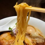 らぁ麺や 嶋 - 麺リフト　特製らぁ麺