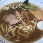 中華レストラン みろべー - 中国風のラーメンで具材も充実してる