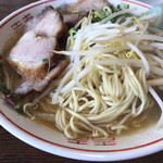 大吉食堂 - チョモランマの下にはもやしたっぷり！