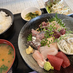 マルカツ - いつもの¥1,000の刺身定食