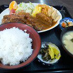 角屋食堂 - 「角屋定食」（1,050円）。屋号を冠しただけあってこれぞ「角屋」的なメニューでした。満腹～♪