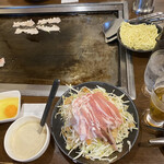 Okonomiyaki Teppanyaki Tokugawa - 着丼