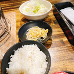 Shichirin Yakiniku Anan - 塩キャベツ、豆もやしのナムル、ごはん