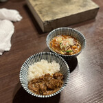 炭火焼肉ホルモン うらら - ユッケジャンラーメン、カレー
