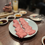 炭火焼肉ホルモン うらら - タン