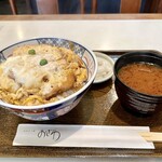 名代かつ丼 おざわ - ロースかつ丼（800円）
