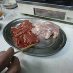 なんどき屋 - 鍋の肉。牛とハーブ鶏