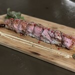 Meat and bar Ghetto - ローストビーフのロング肉寿司