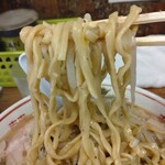 ラーメン二郎 - 速攻麺を頂きます