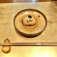 白金台こばやし - 突き出しの萩豆腐