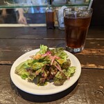 ラ フィーリア デル プレジデンテ - ランチのサラダとアイスティー