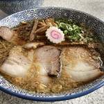 中華そば土屋商店 - チャーシューが隠れて沢山です