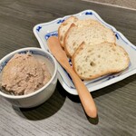 ワインと日本酒 居酒屋 Hana - コンビーフ入り山椒レバー・パテ