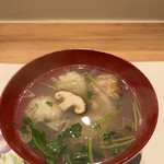 曙橋 かず - 店主おまかせコース７７００円。鱧と蛤の雑炊。お出汁が旨味の塊です（╹◡╹）