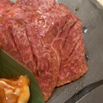 肉の匠 将泰庵 - ◆ 焼肉御膳（全5品）　¥1,600（税込）
            ロース