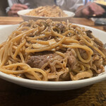 朝日食堂 - 今週のスパゲッティ（牛肉と木の子のオイスターソース）ジャンボ 800円