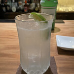 エントランスバー ポーター - タンカレーのジントニック