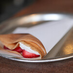 パスタとクレープ食堂 ノンナ - イチゴカスタードホイップ☆