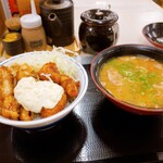 Katsuya - 海老カツと鶏カツの合い盛り丼　豚汁