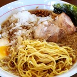 豪ーめん - 玉ねぎ中華+玉ねぎ増し の麺