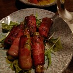 Koshitsu Izakaya Yakitori Ten - こじんまりしたアスパラベーコン