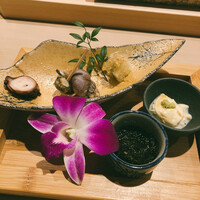 赤坂 鮨 ふくなが - 先付　どれも美味しい　シャキ感あるもずくに反応