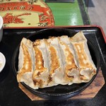 紅虎餃子房 - 餃子５個