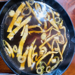 稲川屋 - 味噌汁？ いやスープ♫ メンマにナルト…優しい味わいです(●´ω｀●)