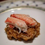 蒼 - 毛蟹のリゾット。濃厚の極み。お米ひと粒づつに毛蟹のエキスが沁み込んでいて、ひと粒づつずっと食べていたくなる。蟹足の身をパクリと食べるときの贅沢感♡