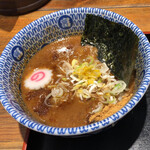 松戸中華そば 富田食堂 - 濃厚トンギョスープ。麺が沈みません。