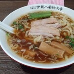 打ち立て中華そば 伊蔵八 祐天寺店 - 中華そば(醤油) ¥800