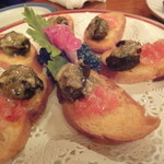 ヘルメスワインコーナー - エスカルゴ　ガーリックトーストのせ