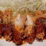 Ootoya - 大戸屋 南砂町SCスナモ店 柔らかい鶏肉がサクサク食感の衣に包まれるデミグラスチキンかつ