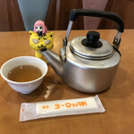 Tsuruga Yoroppa Ken - お茶　※やかんで出て来ます