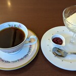 CAFE SAKURACO - 料理写真:コーヒー＆アイス