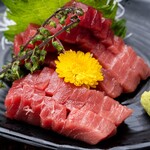 Real tuna medium fatty tuna sashimi