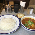 カリーライス専門店エチオピア - チキン豆カリー到着