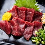 Special lean horse sashimi directly delivered from Kumamoto