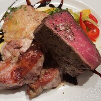 一番人気！豪快カルネミスト 2人前 本日のおすすめお肉３種の盛り合わせ