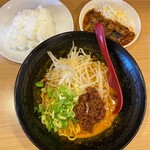 坦々麺　四川 - ◎汁無し担々麺(2辛)ランチ¥900                                                         選べる惣菜は麻婆茄子(ご飯付でお代わり無料)